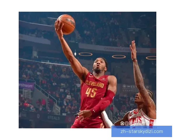 米切尔谈落选首发重在球队战绩